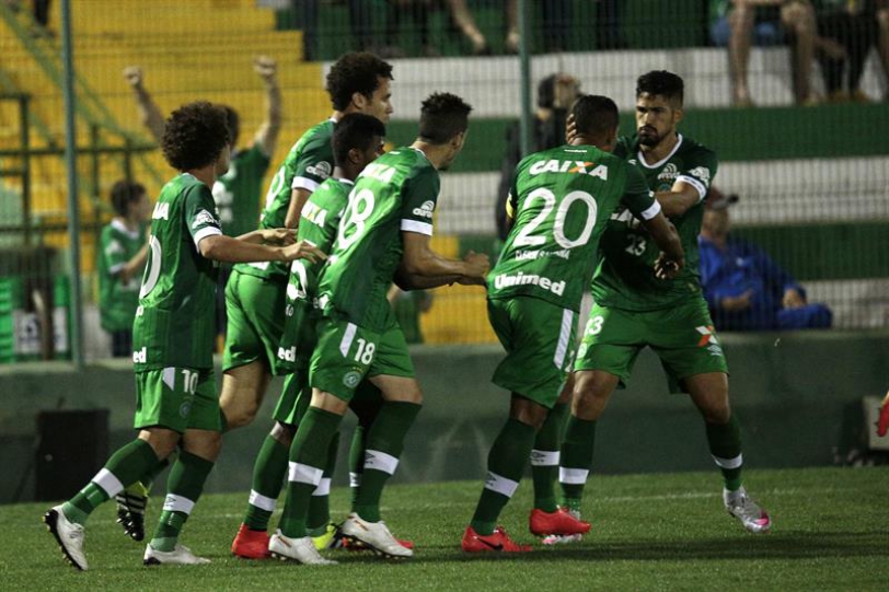 Chapecoense y Defensor Sporting, últimos socios del club de los ocho mejores