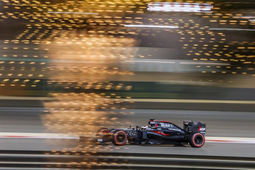 British Formula One driver Jenson Button of McLaren-Honda in action during the second practice session of the Bahrain Formula One Grand Prix at the Sakhir circuit near Manama, Bahrain, 01 April 2016.