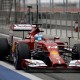 El piloto español Fernando Alonso de Ferrari durante el segundo día de entrenamientos en el circuito de Baréin El piloto español Fernando Alonso de Ferrari durante el segundo día de entrenamientos en el circuito de Baréin